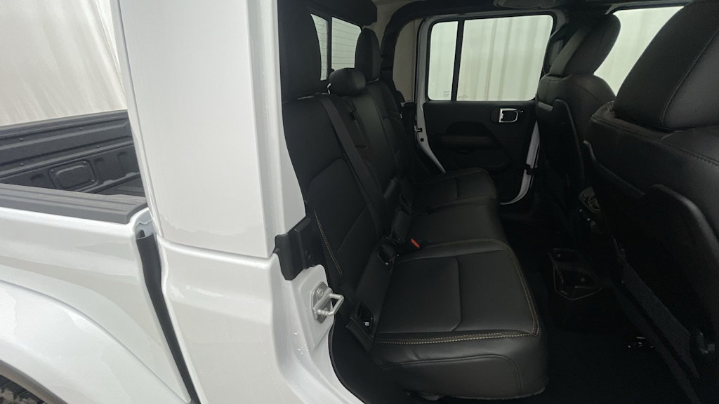 Thumbnail: 2025 Jeep Gladiator - 22