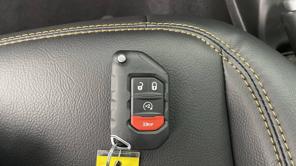 Thumbnail: 2025 Jeep Gladiator - 17