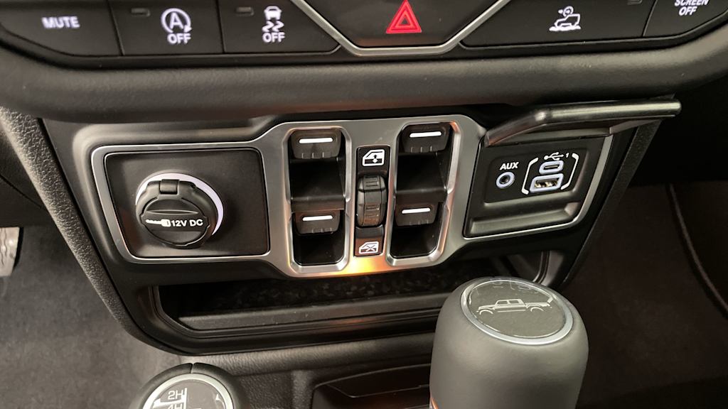 Thumbnail: 2025 Jeep Gladiator - 30