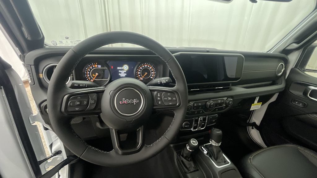 Thumbnail: 2025 Jeep Gladiator - 2