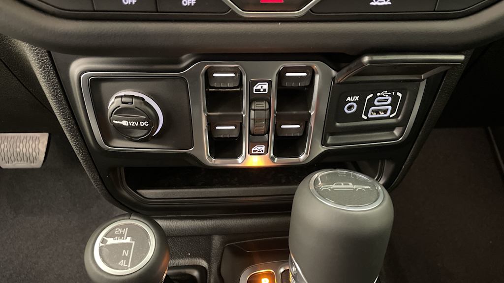 Thumbnail: 2025 Jeep Gladiator - 28