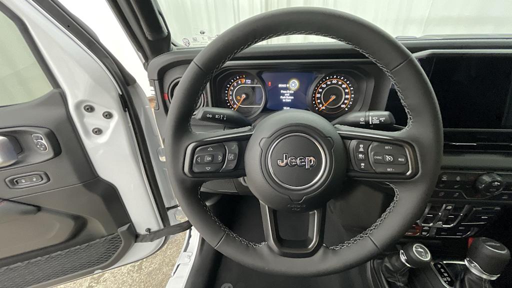 Thumbnail: 2026 Jeep Gladiator - 13