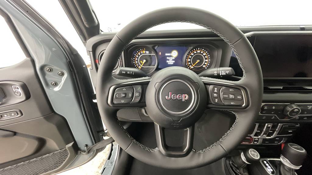Thumbnail: 2026 Jeep Gladiator - 13