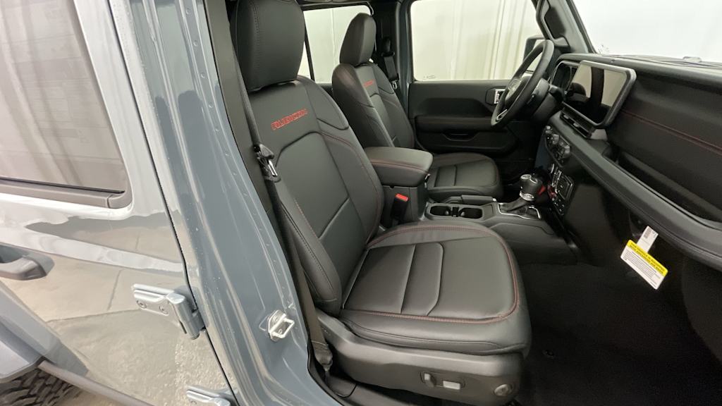 Thumbnail: 2025 Jeep Gladiator - 24