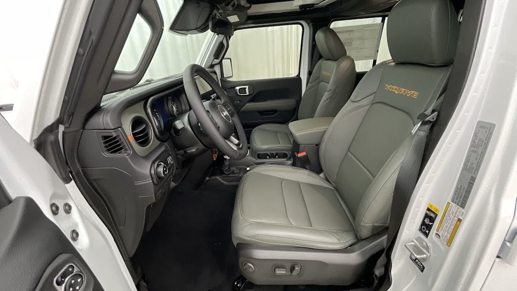 Thumbnail: 2026 Jeep Gladiator - 11