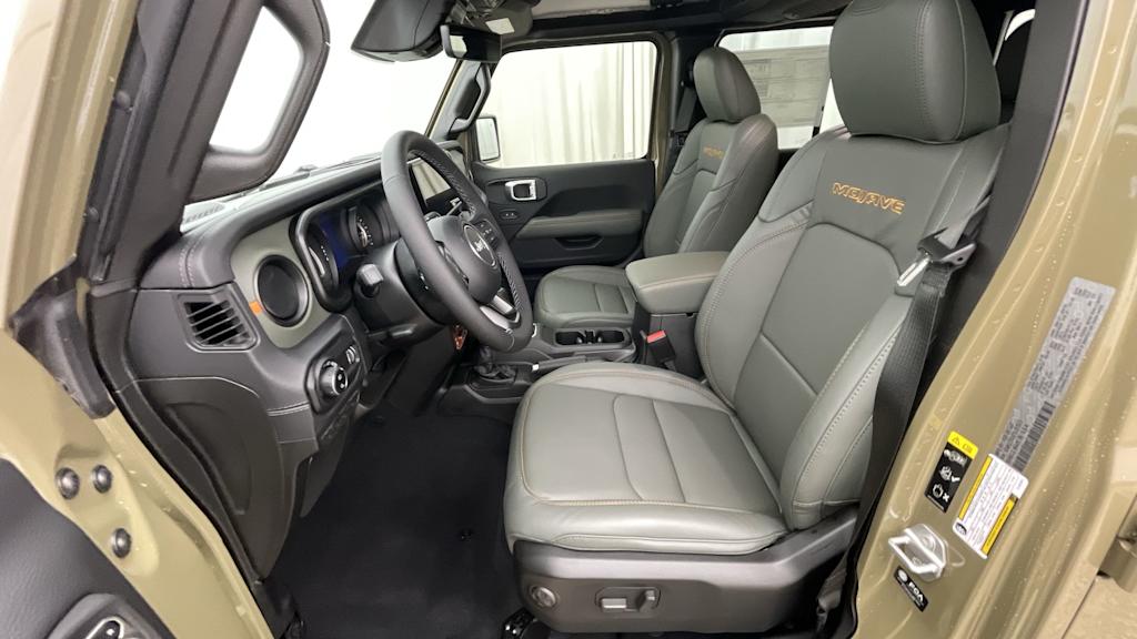 Thumbnail: 2026 Jeep Gladiator - 11