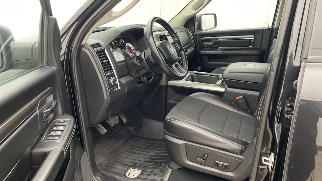 2017 RAM 1500 Sport 11