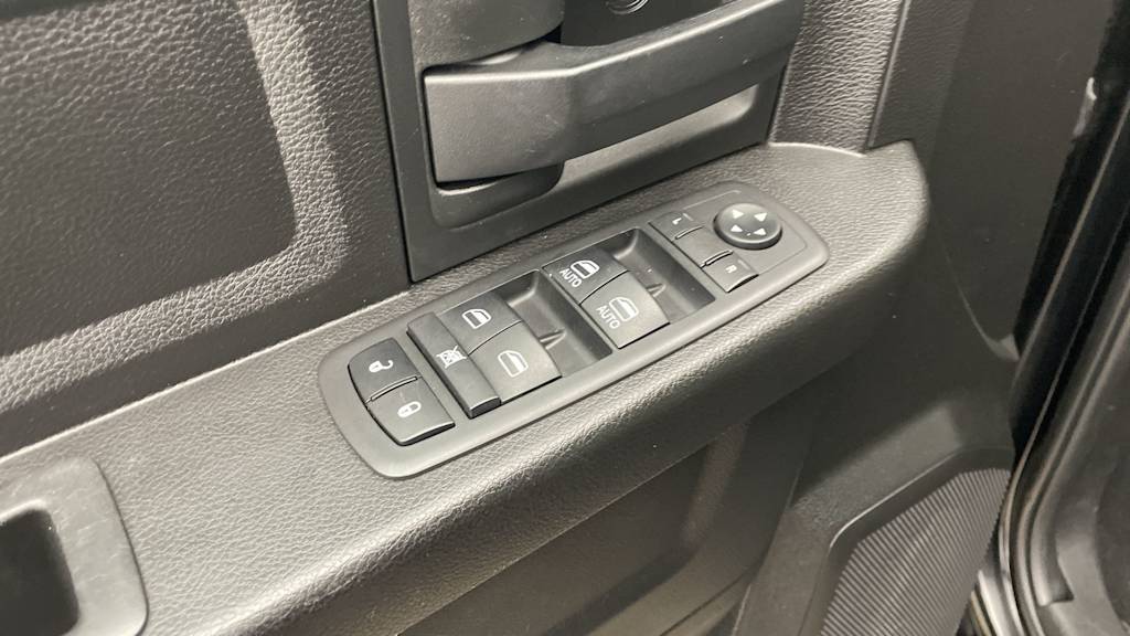 Thumbnail: 2019 RAM 1500 - 19