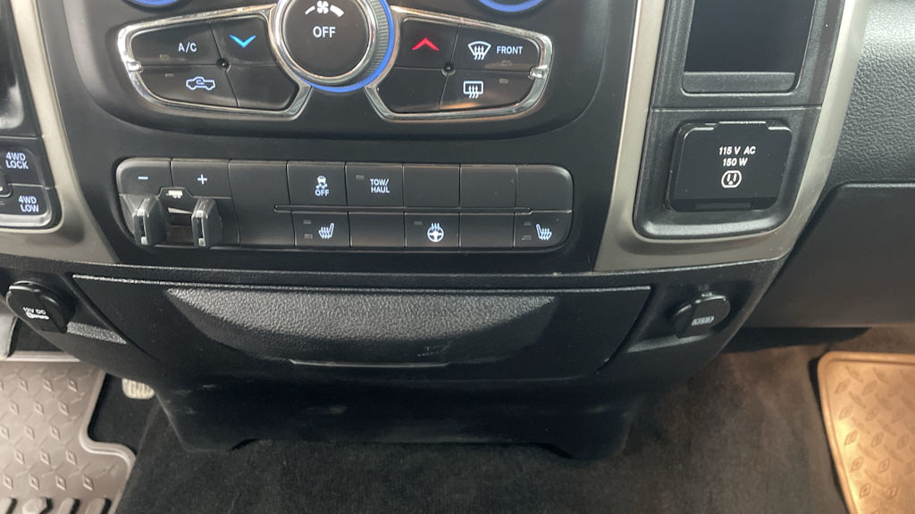 Thumbnail: 2015 RAM 1500 - 31