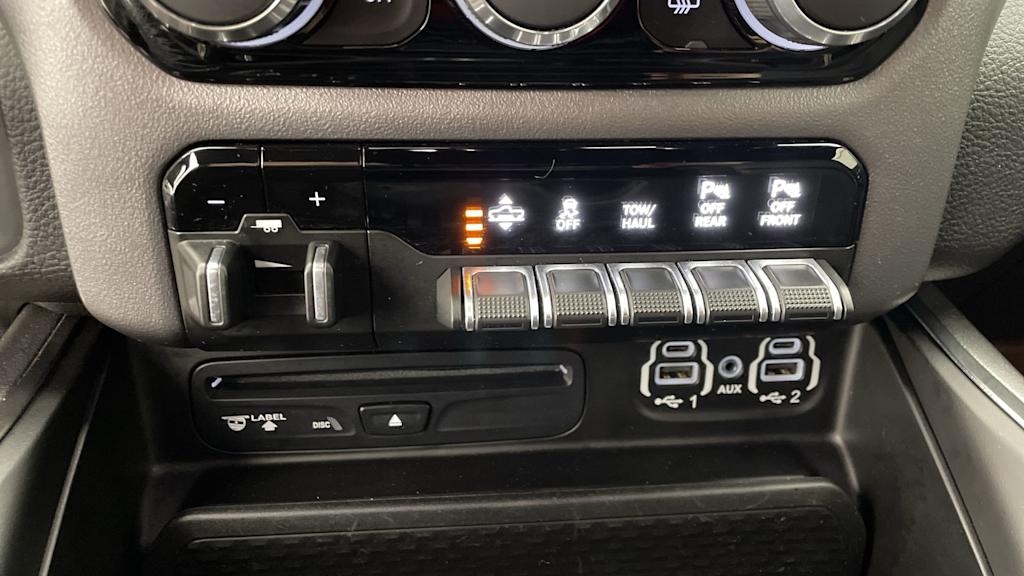 Thumbnail: 2019 RAM 1500 - 32