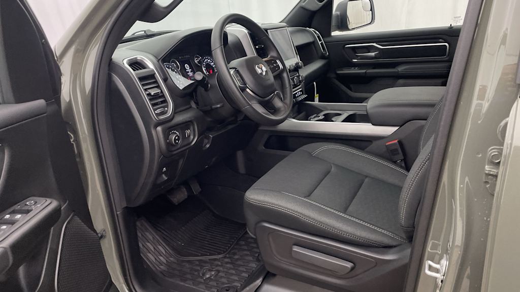 Thumbnail: 2026 RAM 1500 - 10