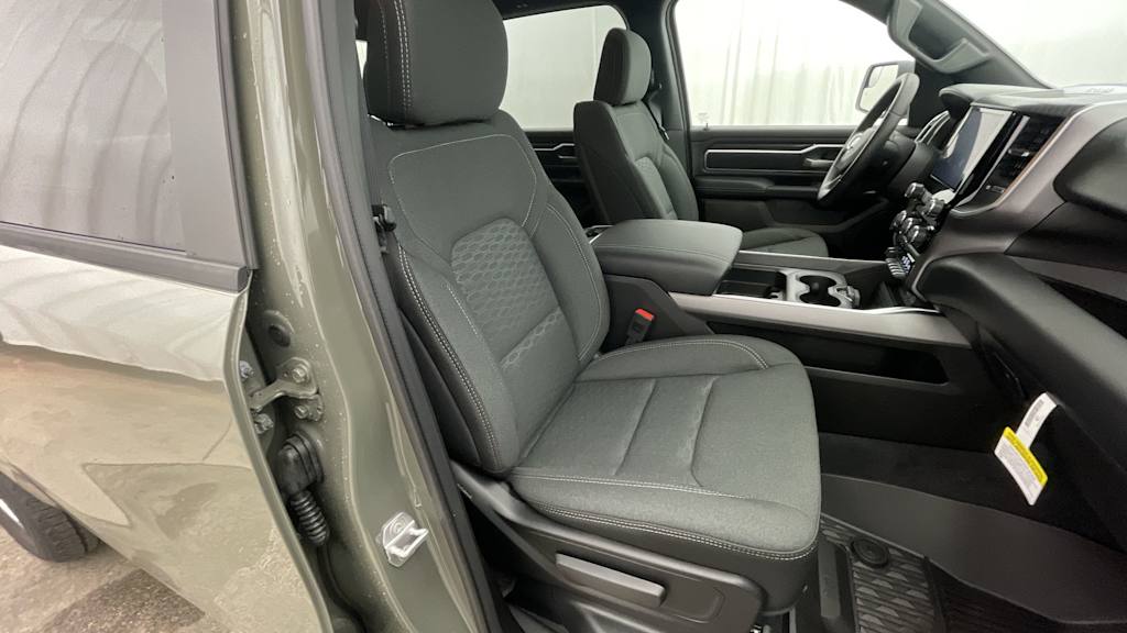 Thumbnail: 2026 RAM 1500 - 21