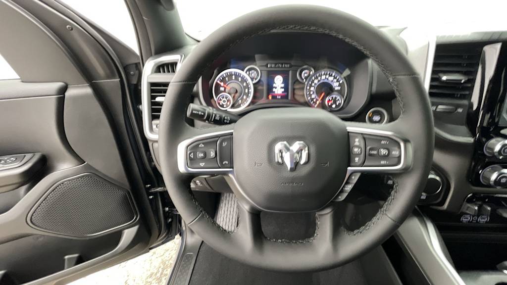 Thumbnail: 2026 RAM 1500 - 9