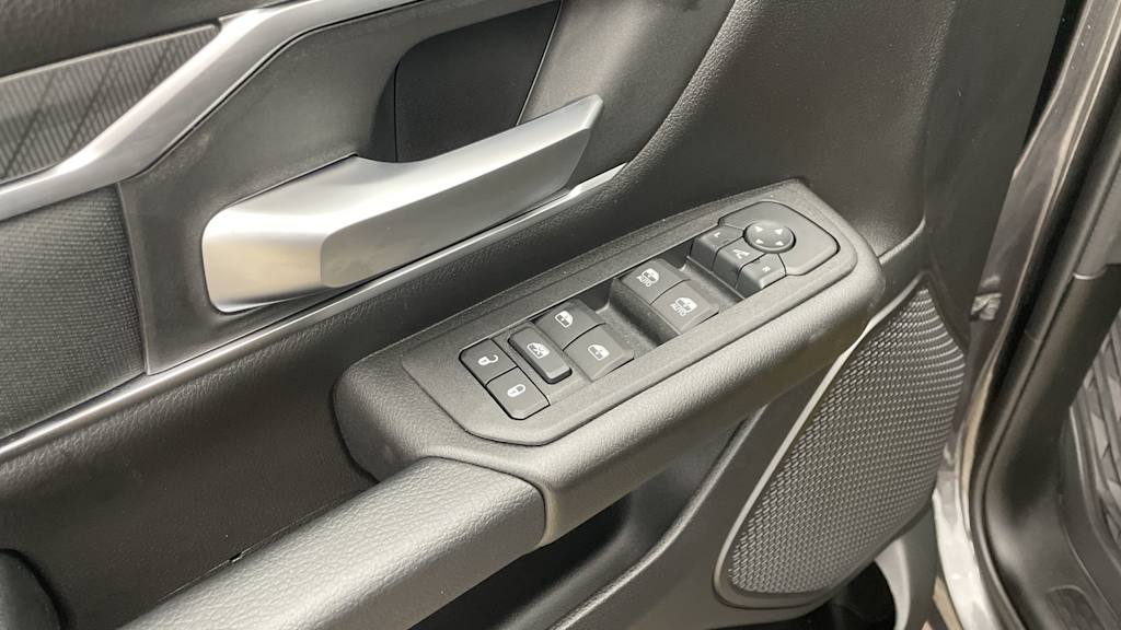 Thumbnail: 2026 RAM 1500 - 19