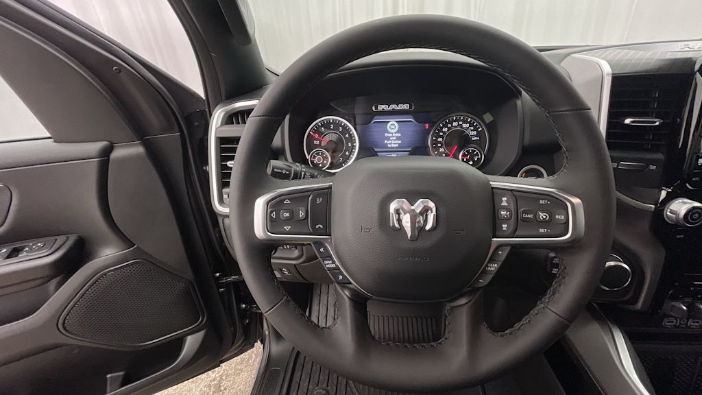 Thumbnail: 2026 RAM 1500 - 9