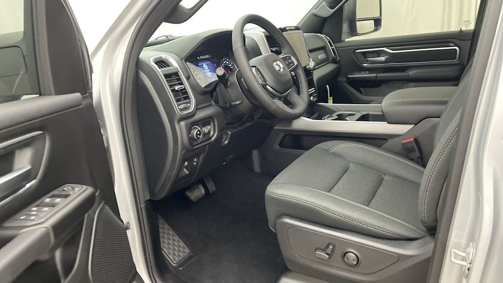 Thumbnail: 2026 RAM 1500 - 10
