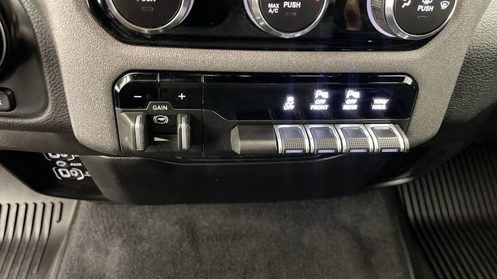 Thumbnail: 2025 RAM 1500 - 30