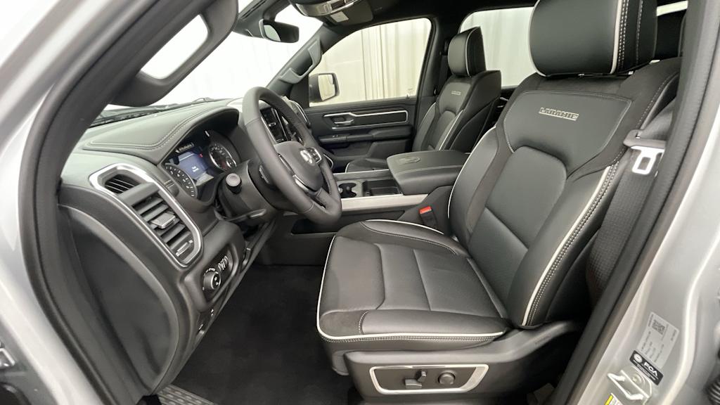 Thumbnail: 2026 RAM 1500 - 10
