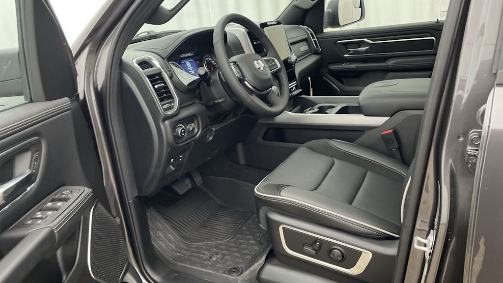 Thumbnail: 2026 RAM 1500 - 10