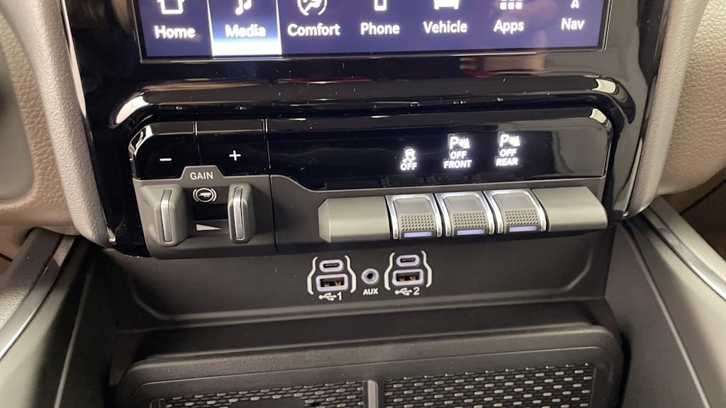 Thumbnail: 2026 RAM 1500 - 32