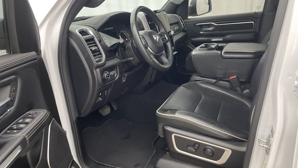 Thumbnail: 2024 RAM 1500 - 10