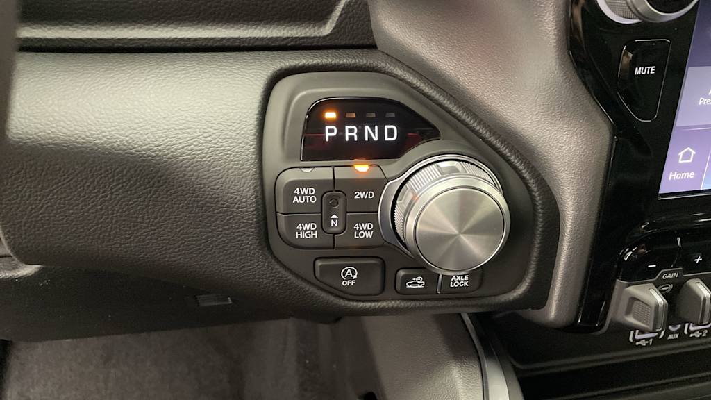 Thumbnail: 2026 RAM 1500 - 32