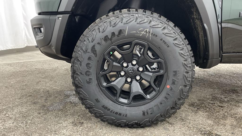 Thumbnail: 2026 RAM 1500 - 7