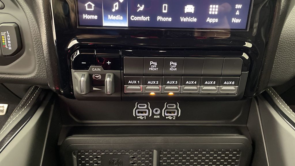 Thumbnail: 2026 RAM 1500 - 32