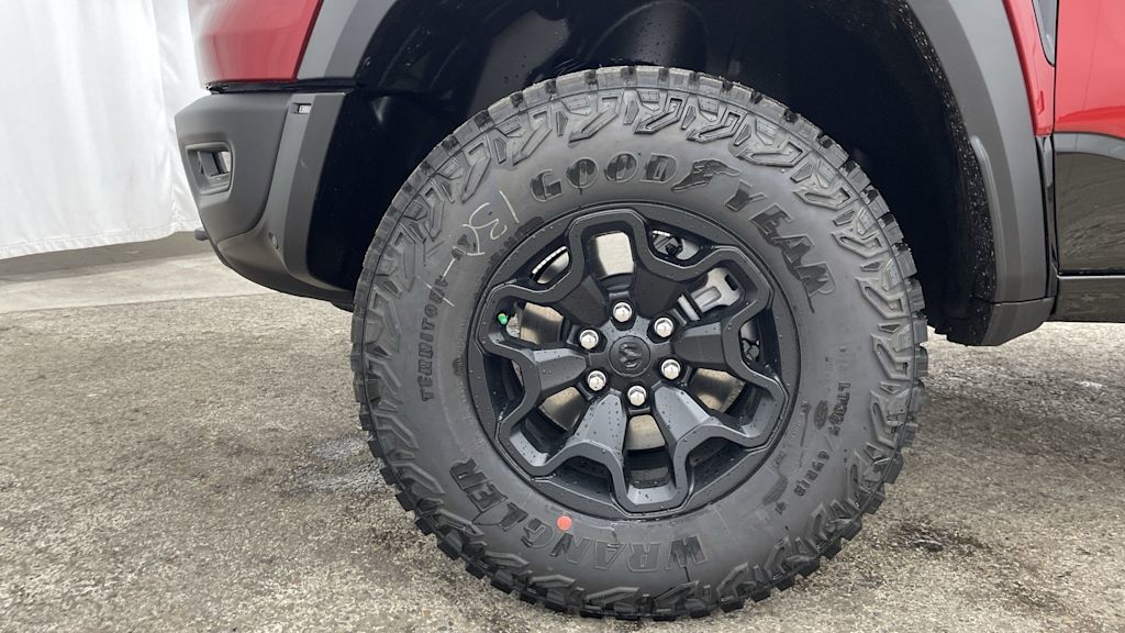 Thumbnail: 2026 RAM 1500 - 7