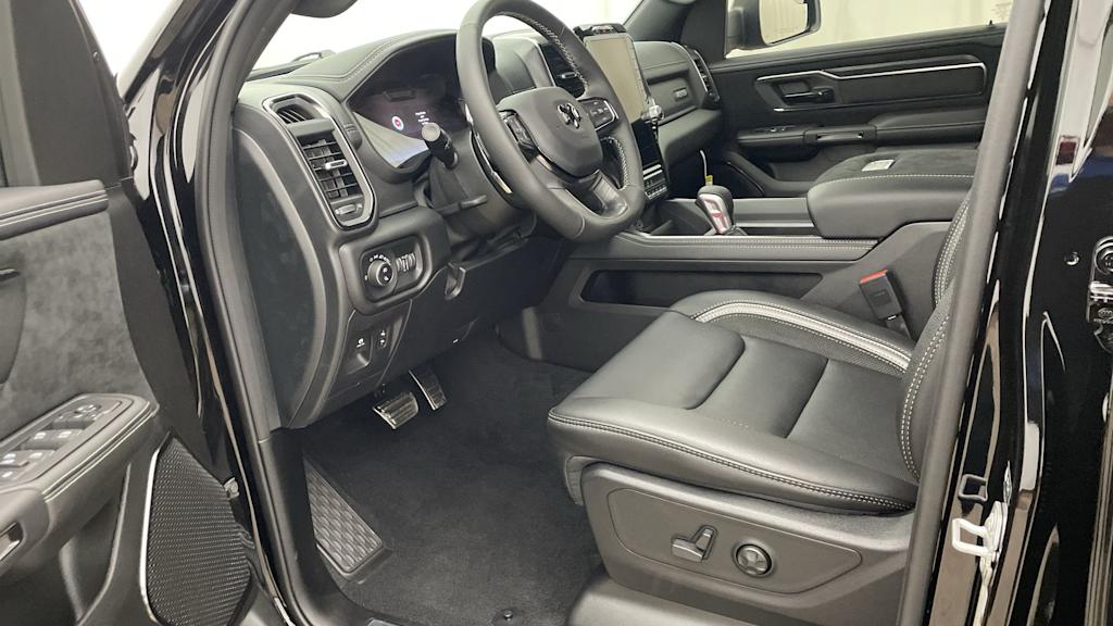 Thumbnail: 2026 RAM 1500 - 10