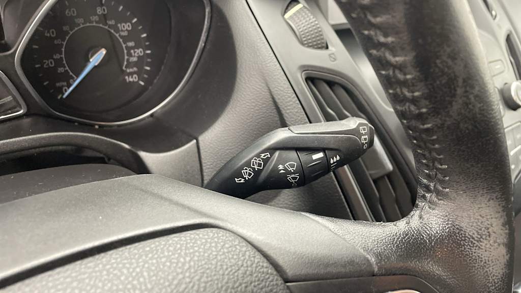 Thumbnail: 2015 Ford Focus - 25