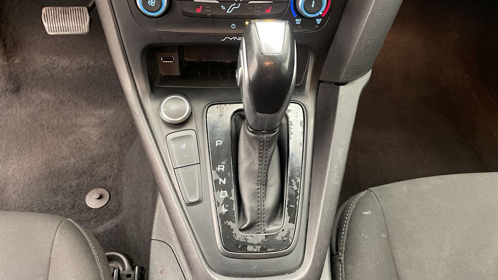 Thumbnail: 2015 Ford Focus - 29