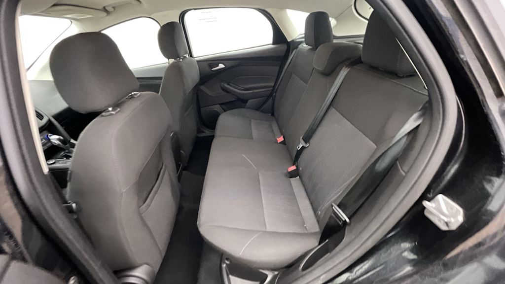 Thumbnail: 2015 Ford Focus - 12