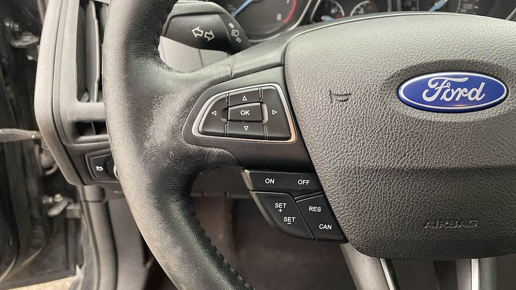 Thumbnail: 2015 Ford Focus - 23