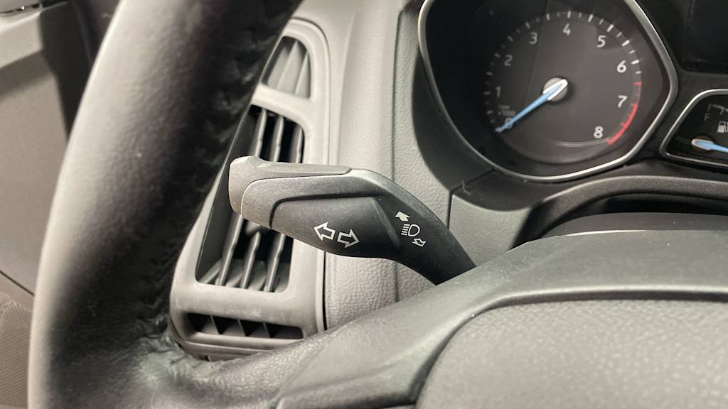 Thumbnail: 2015 Ford Focus - 14