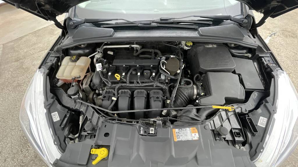 Thumbnail: 2015 Ford Focus - 8