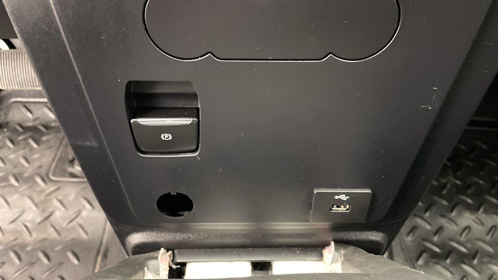 Thumbnail: 2021 Ford Explorer - 26