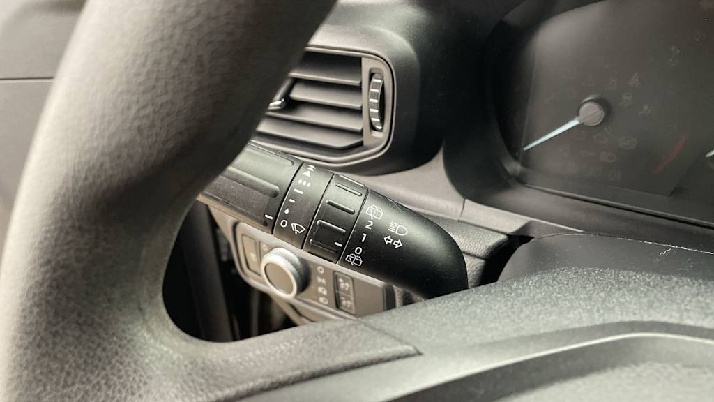 Thumbnail: 2021 Ford Explorer - 8