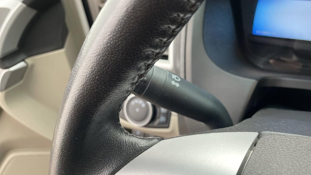 Thumbnail: 2013 Ford Explorer - 14