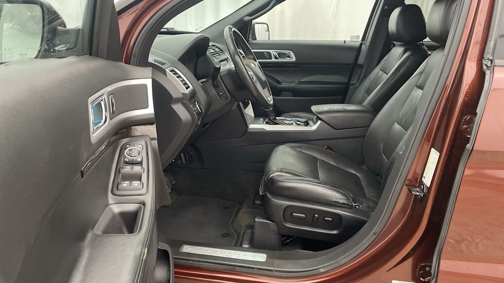 Thumbnail: 2015 Ford Explorer - 11