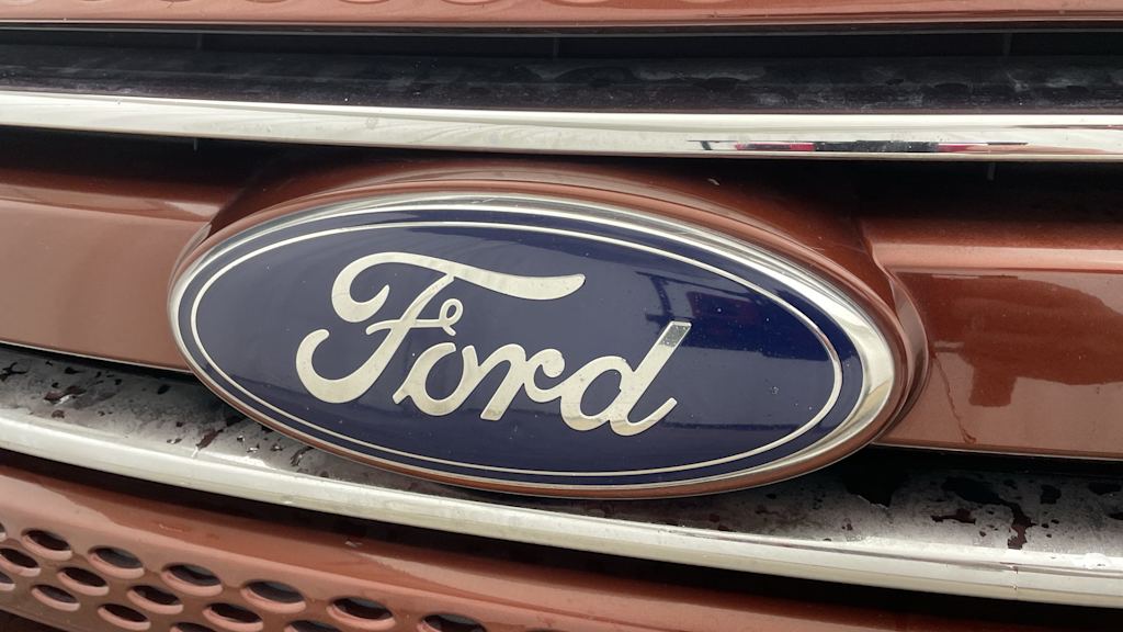 Thumbnail: 2015 Ford Explorer - 7