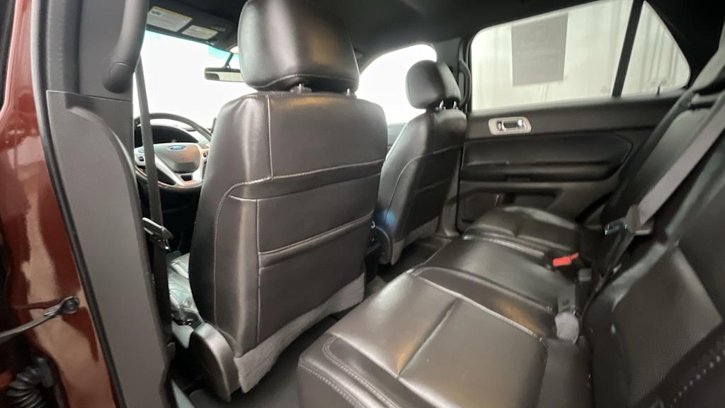 Thumbnail: 2015 Ford Explorer - 13