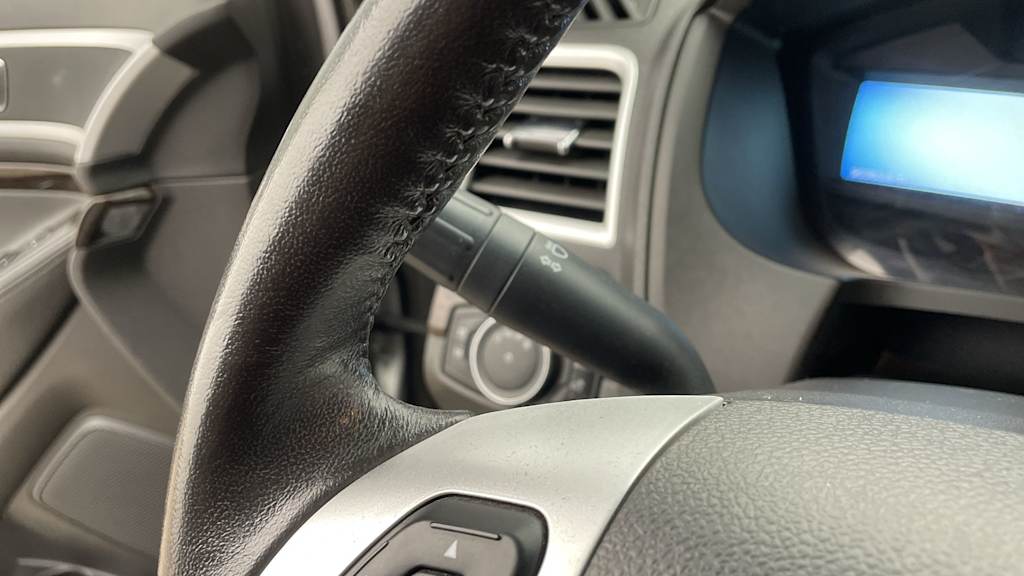 Thumbnail: 2015 Ford Explorer - 15