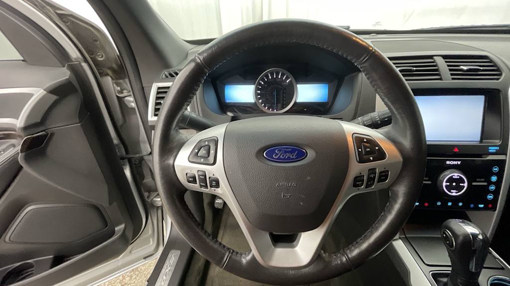 Thumbnail: 2015 Ford Explorer - 13