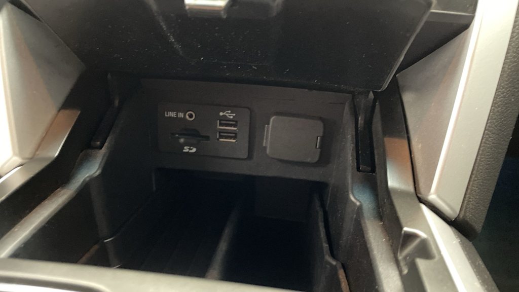 Thumbnail: 2015 Ford Explorer - 29