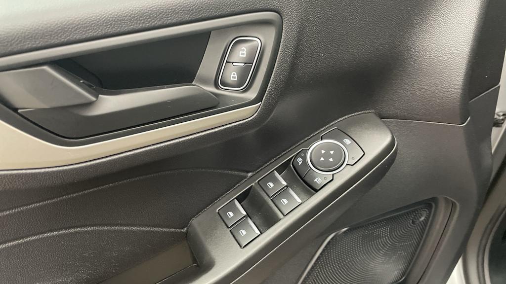 Thumbnail: 2021 Ford Escape - 20
