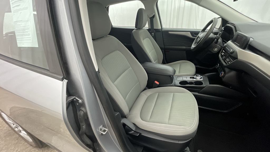 Thumbnail: 2021 Ford Escape - 22