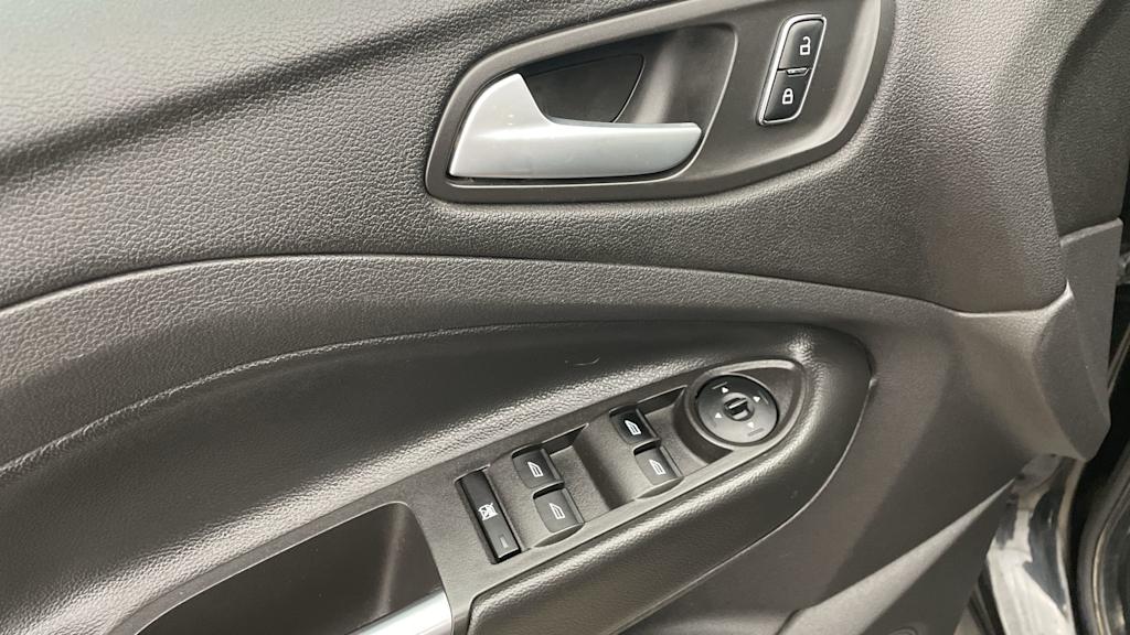 Thumbnail: 2014 Ford Escape - 18