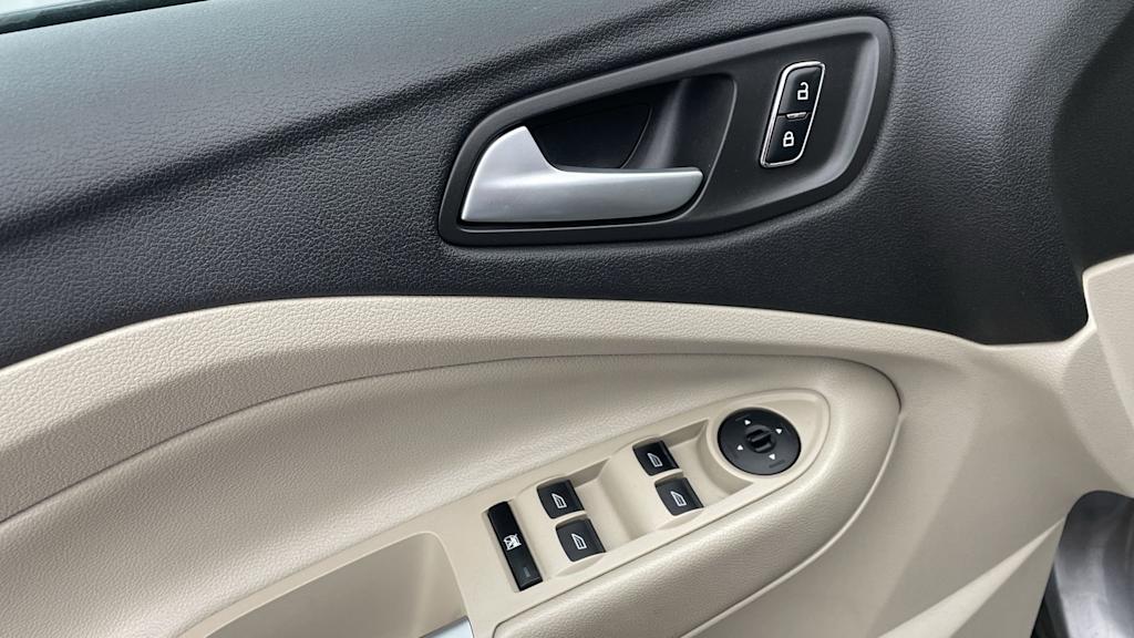 Thumbnail: 2013 Ford Escape - 19