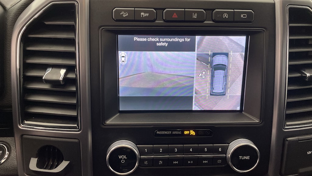 Thumbnail: 2019 Ford Expedition - 19